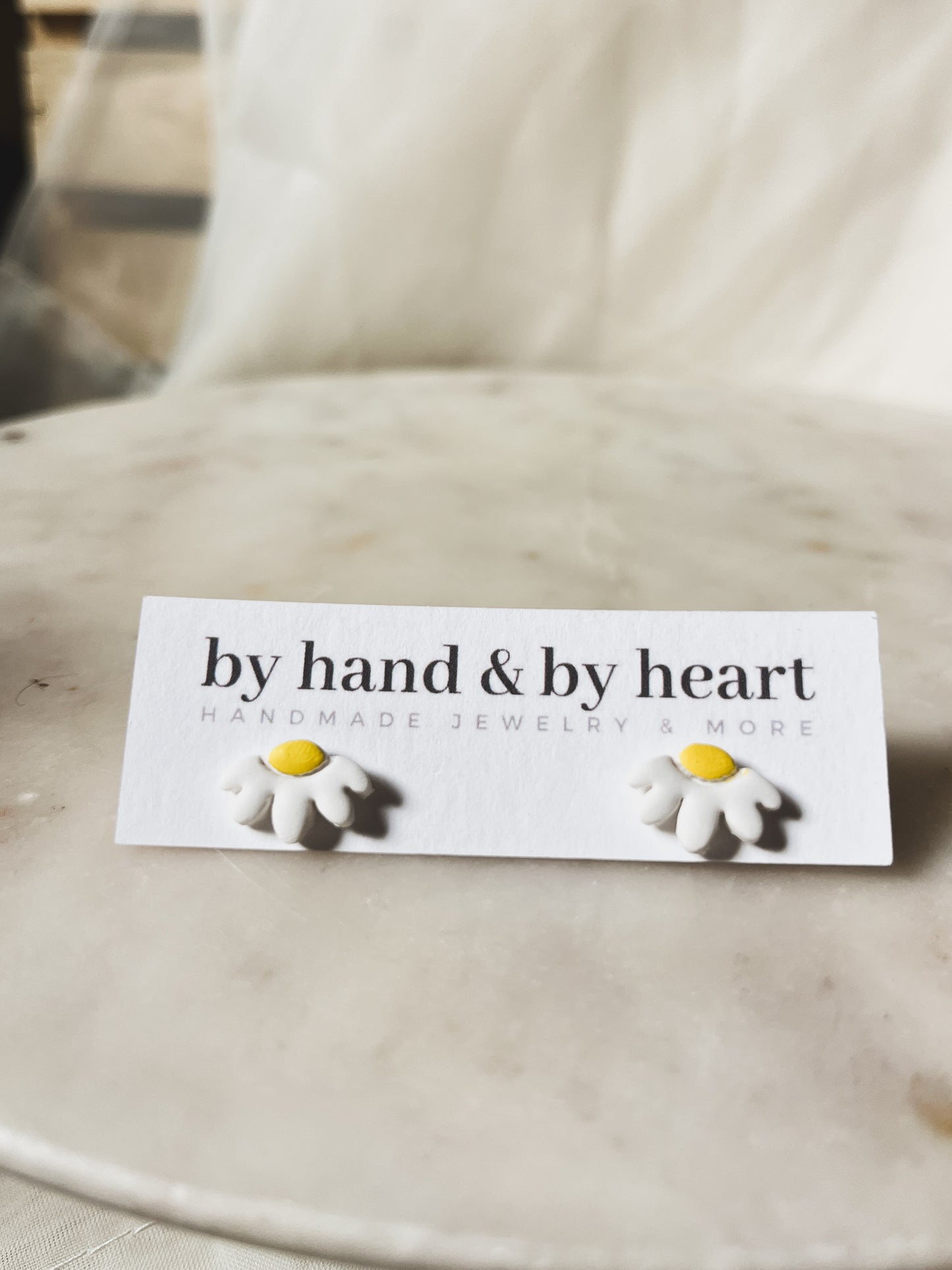 DAISY STUDS style B