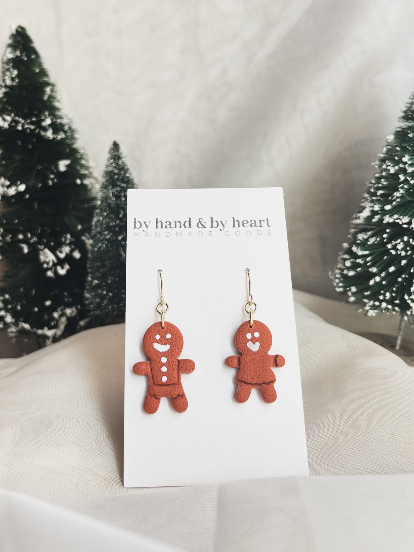MINIMALIST GINGERBREAD PEOPLE DANGLES