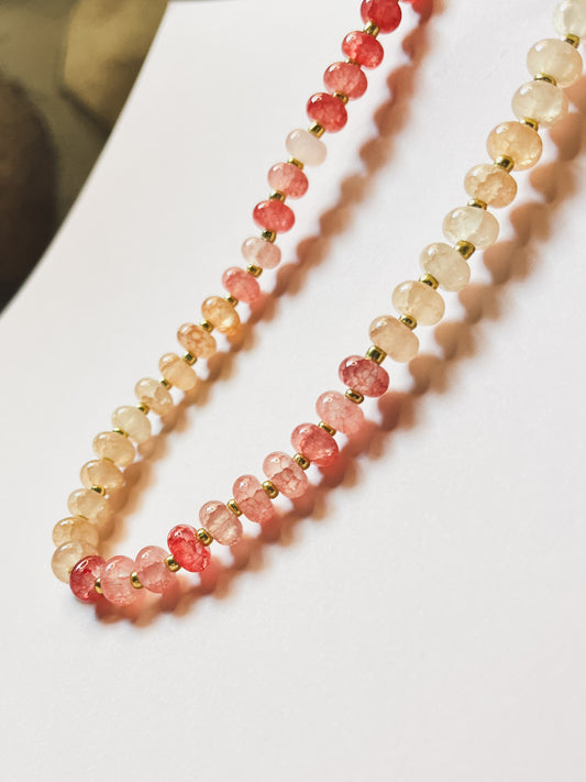 GLASS BEADED NECKLACE in Peach, Red, Light Pink
