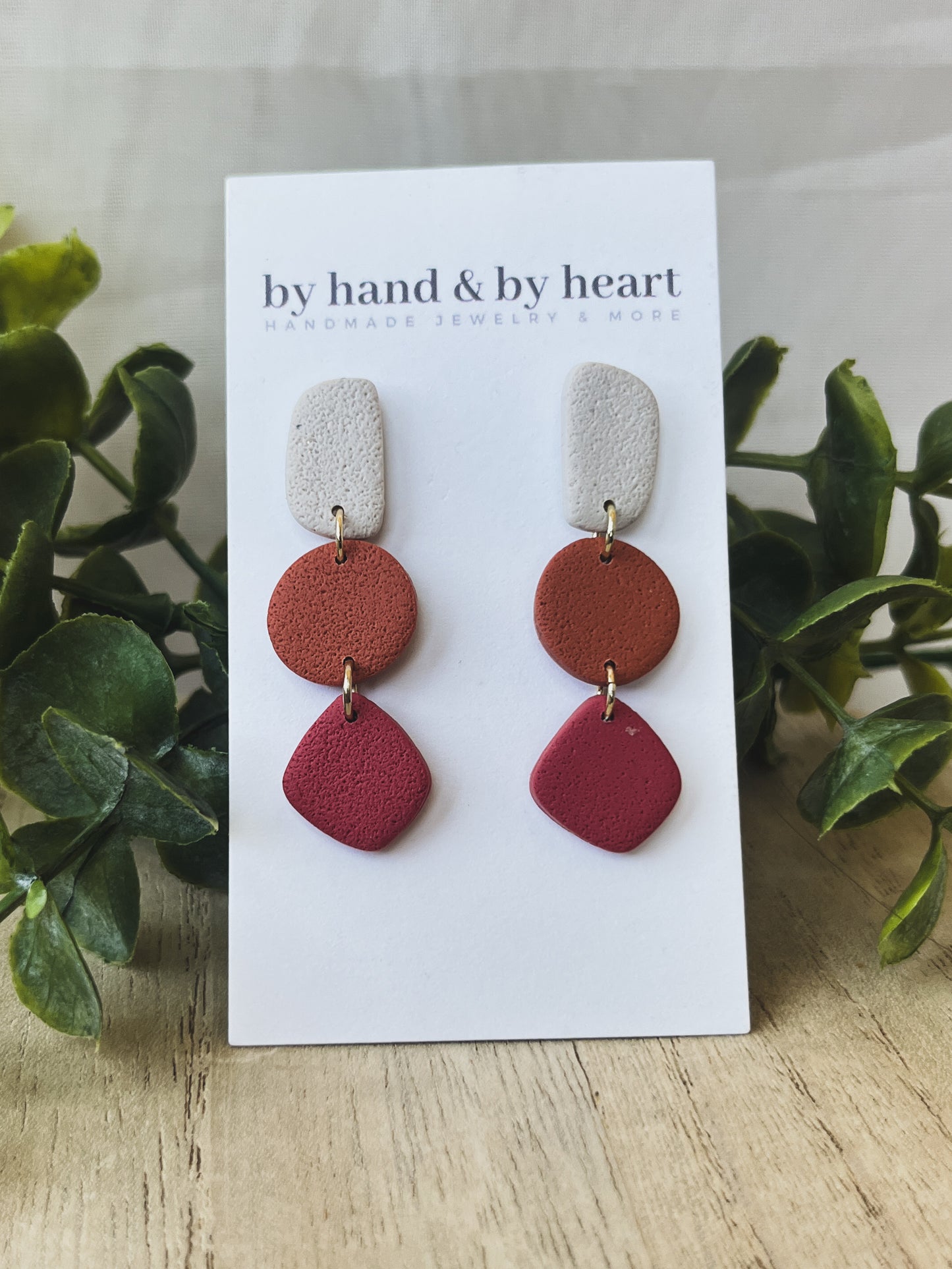 MARLEY in CREAM, ORANGE + RED