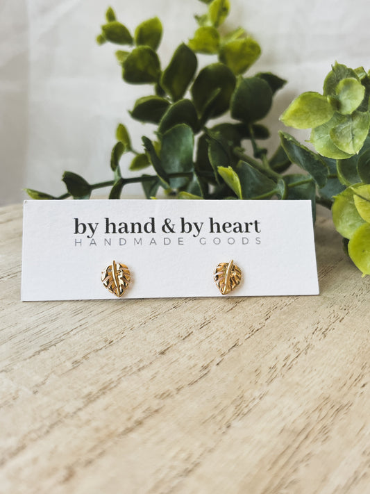 MONSTERA STUD in GOLD