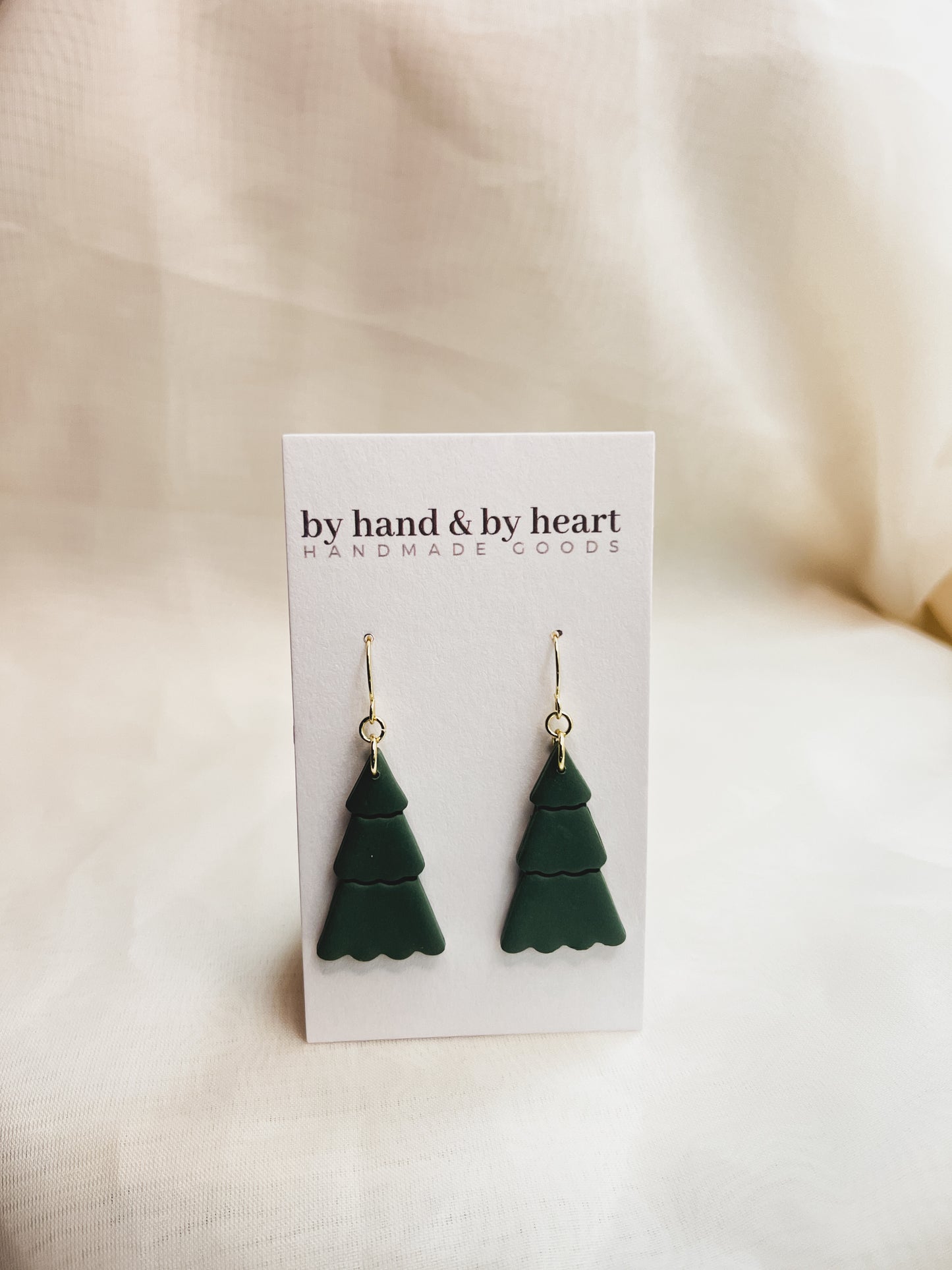 SCALLOP GREEN CHRISTMAS TREE DANGLE