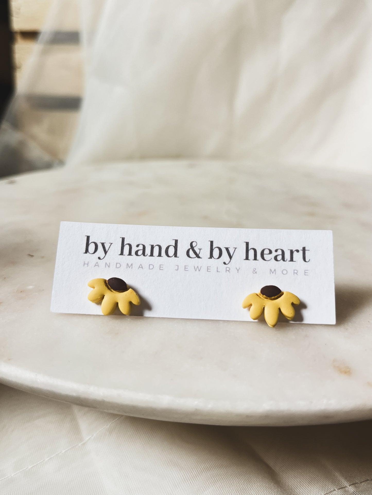 BLACK EYED SUSAN STUDS