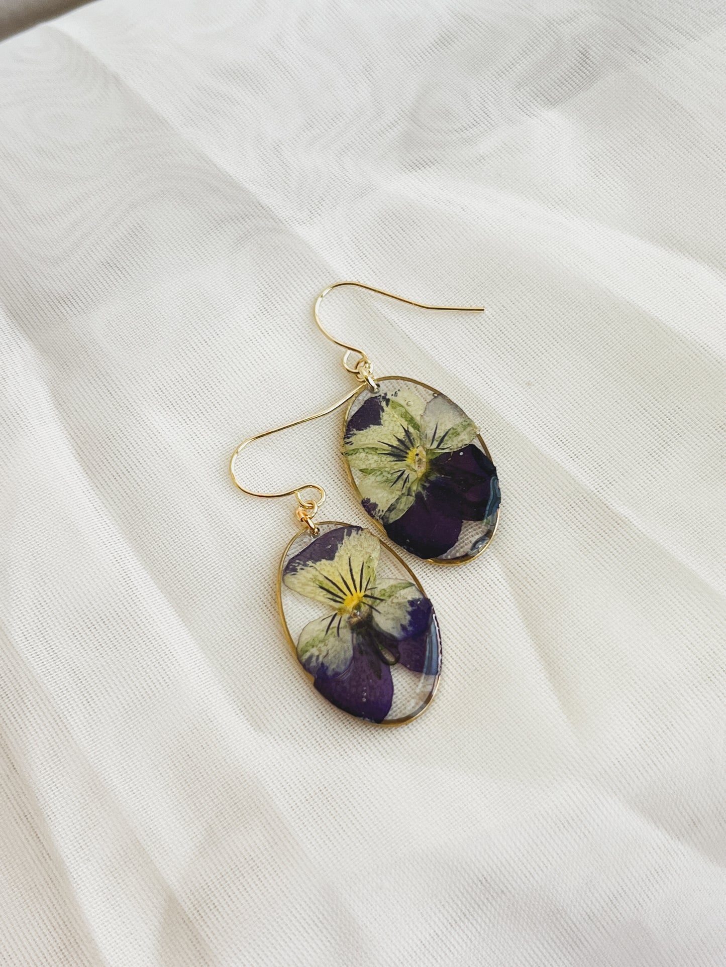 PURPLE PANSY in GOLD OVAL DANGLE style B