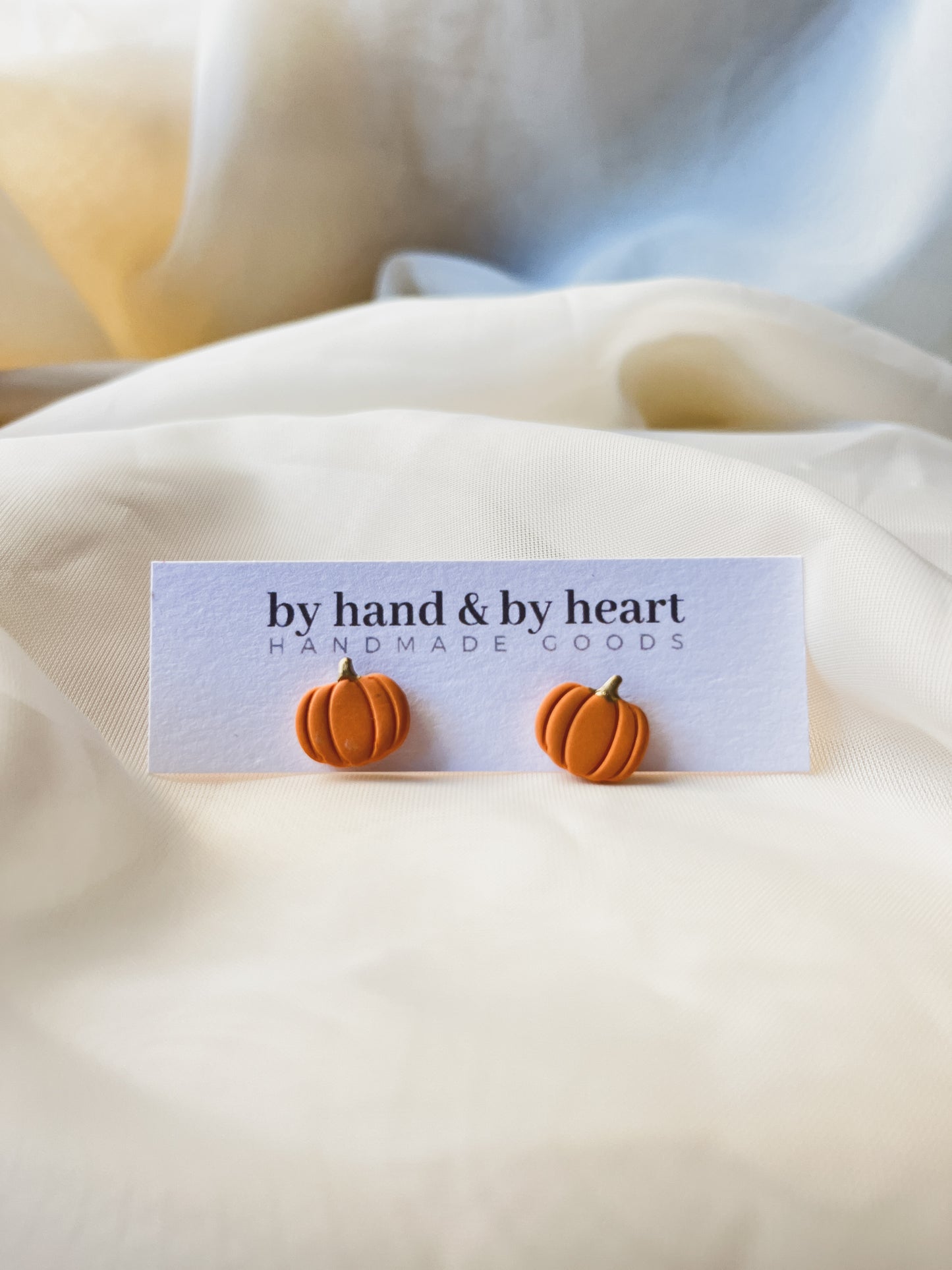 ORANGE PUMPKIN STUDS