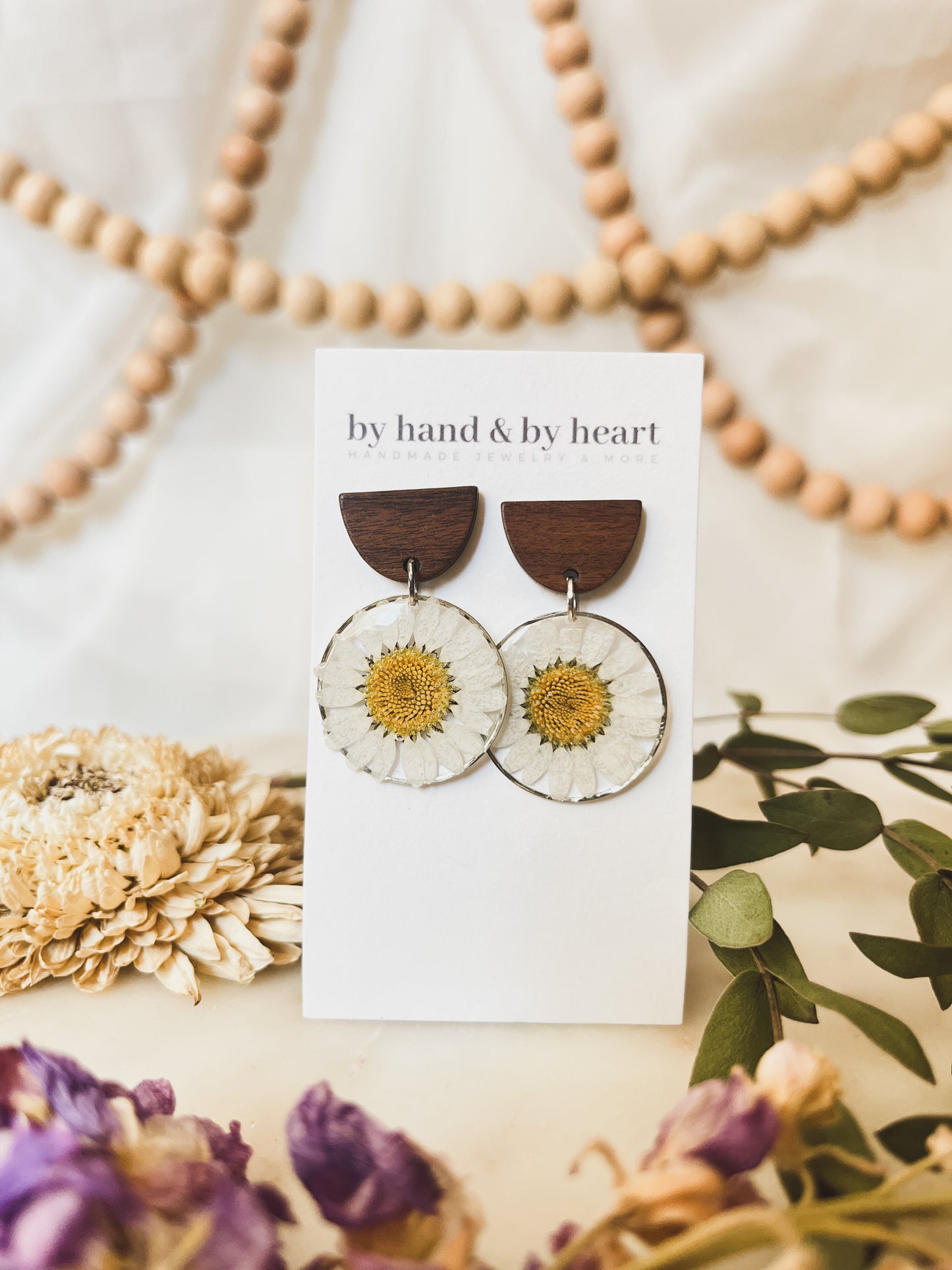 DAISY WOOD DANGLE (silver)