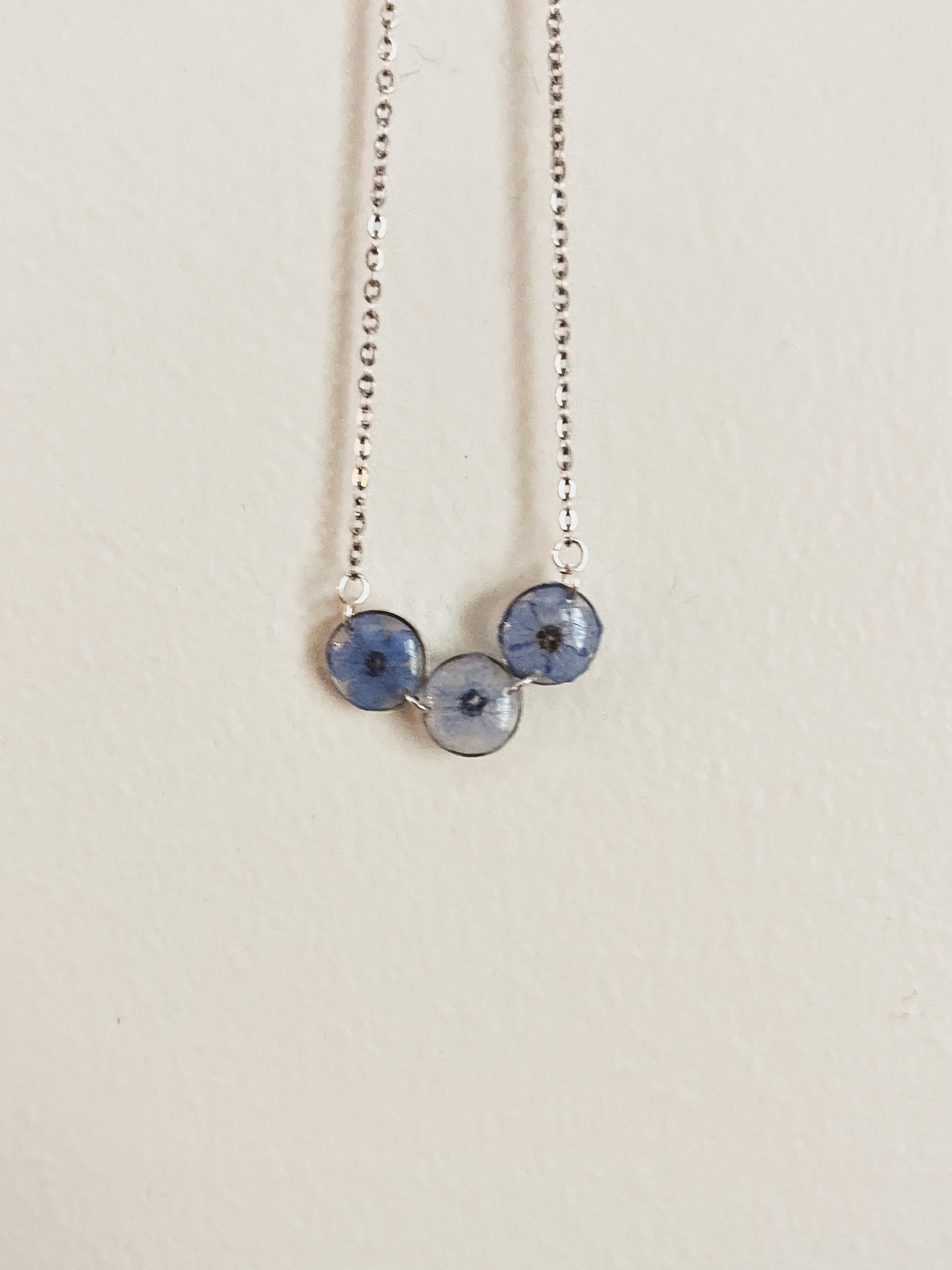 TRIPLE FORGET ME NOT NECKLACE