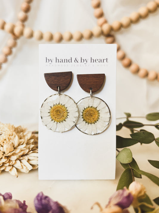 DAISY WOOD DANGLE (silver)