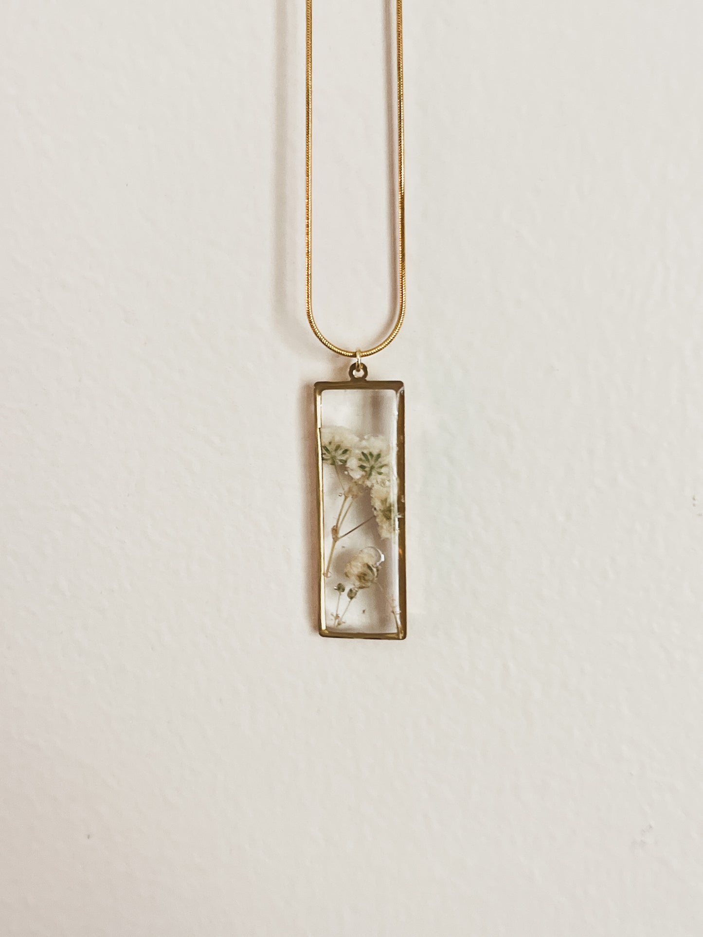 BABYS BREATH NECKLACE - Style B