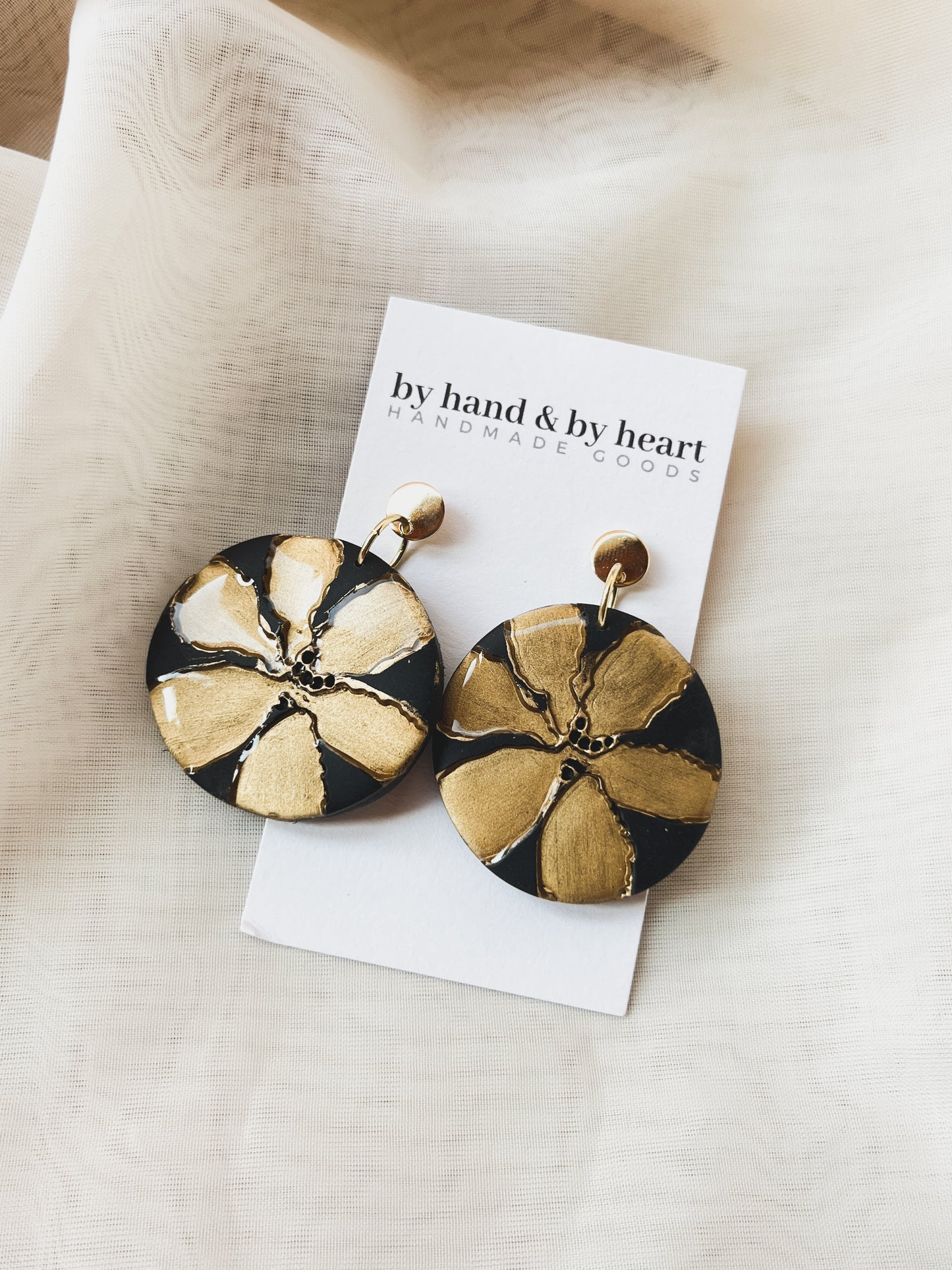 STATEMENT BLACK + GOLD HIBISCUS DANGLE