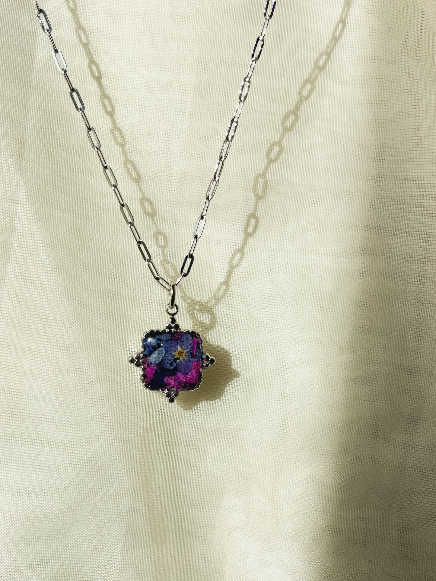 SILVER SQUARE CREST NECKLACE - Style A