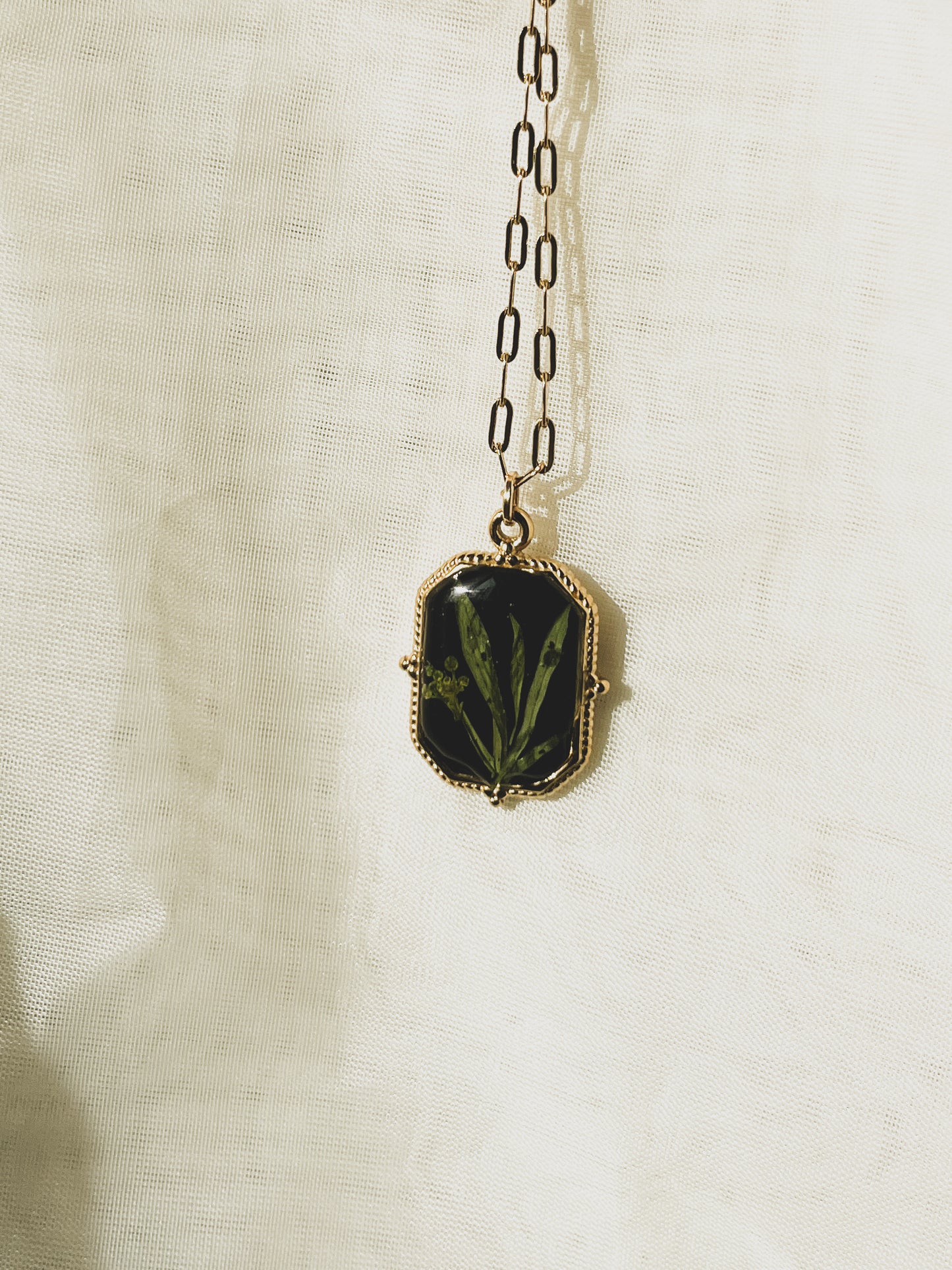 GOLD LONG HEXAGON CREST NECKLACE - Style B