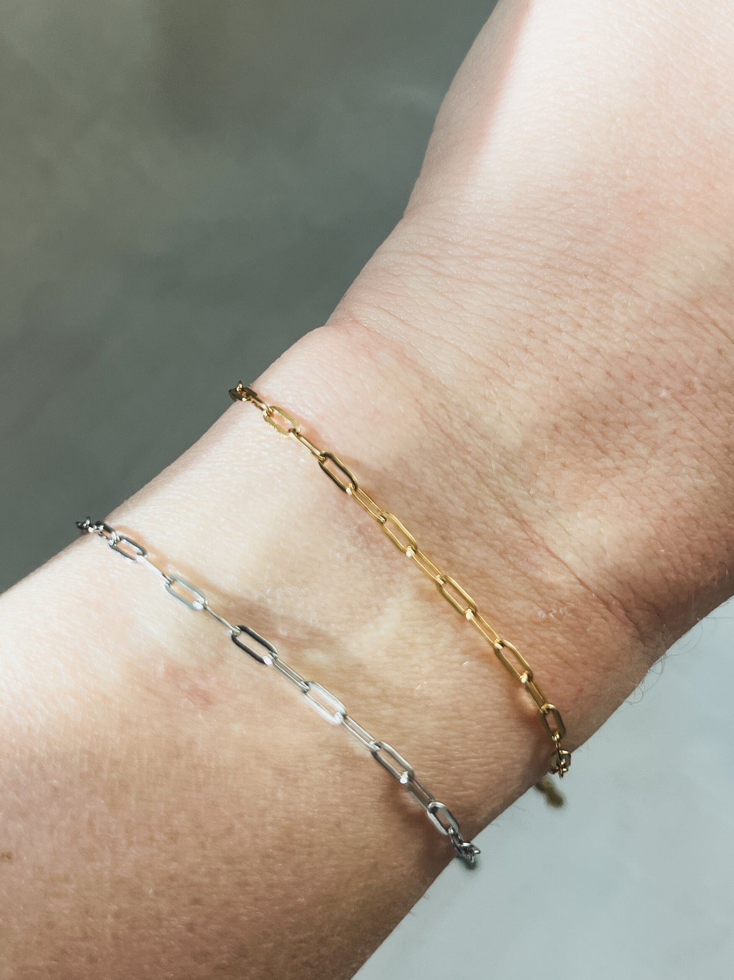 THIN PAPERCLIP CHAIN BRACELET in Gold or Silver