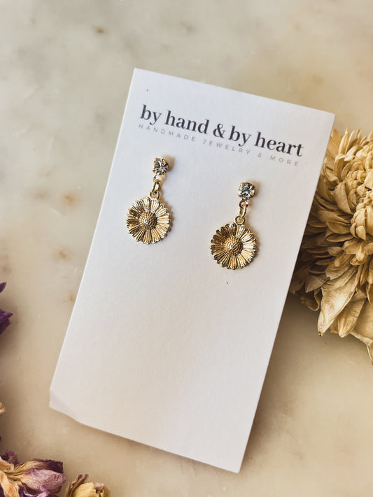 GOLD DAISY DANGLES