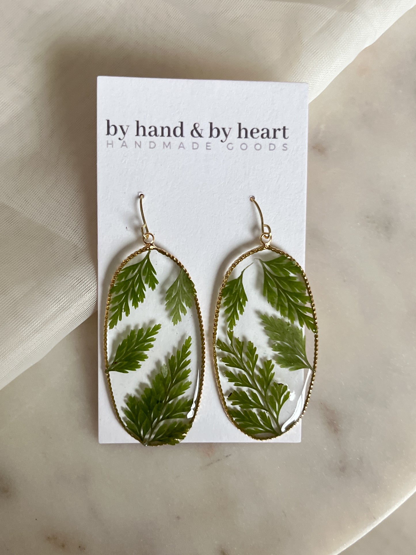 STATEMENT FERN DANGLES